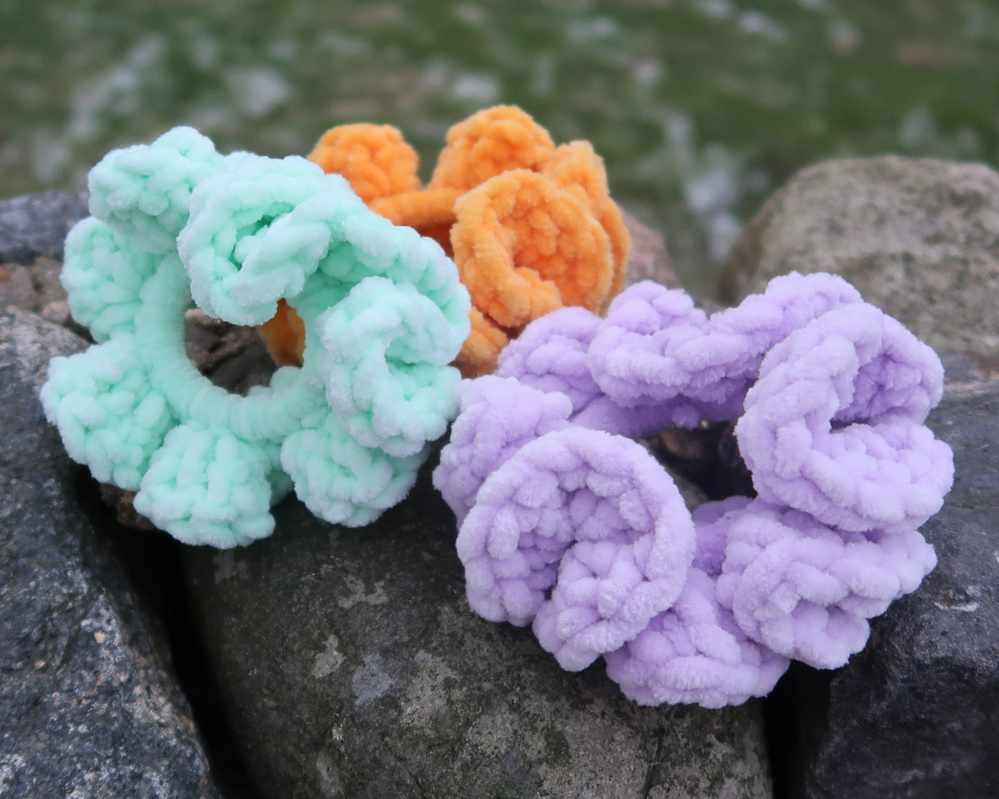 MYR | Hæklet scrunchie - Forårsfarver